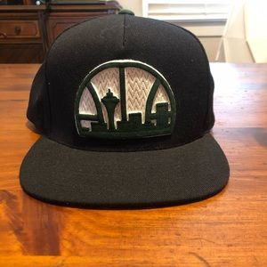 Seattle SuperSonics Mitchel & Ness SnapBack Hat.